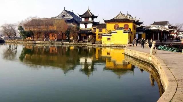 广州龙狮7分劣势负山东，球迷纷纷为郭士强鸣不平，对此如何解读